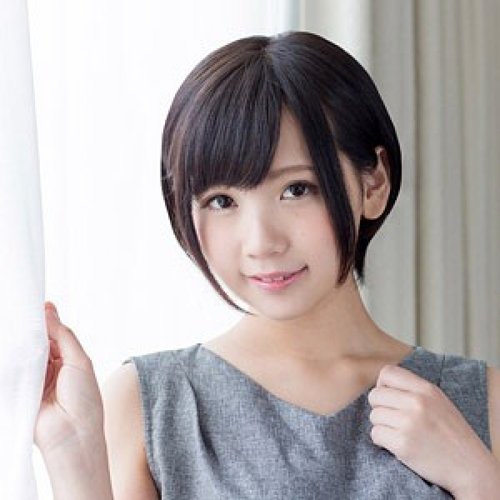 短髮美女Hikari口交秀，白皙皮膚與豐滿美乳