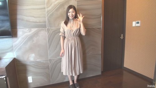 교사 아내의 성적 고백: 특수학교 교사 아내가 정액을 핥는 영상