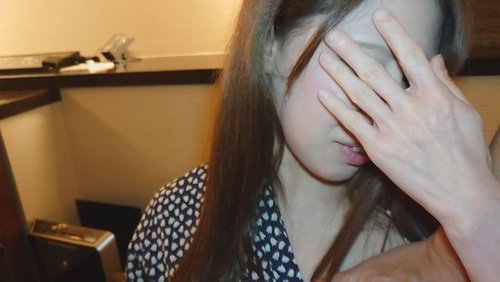 人妻不倫 政治家妻 義理人 父 無修正 中出し
